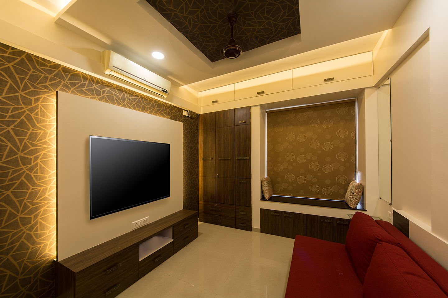 Home at Vishrantwadi, Navmiti Designs Navmiti Designs Moderne slaapkamers