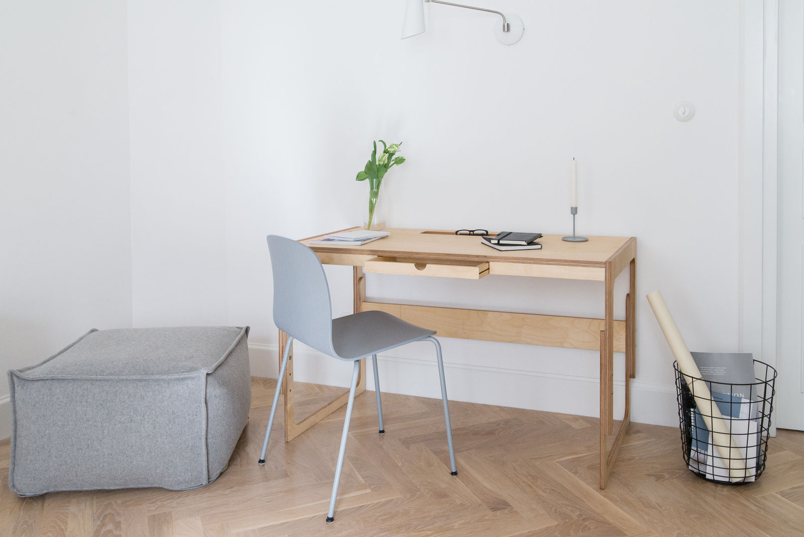 Domowe Biuro, FAM FARA FAM FARA Scandinavian style study/office Plywood Desks