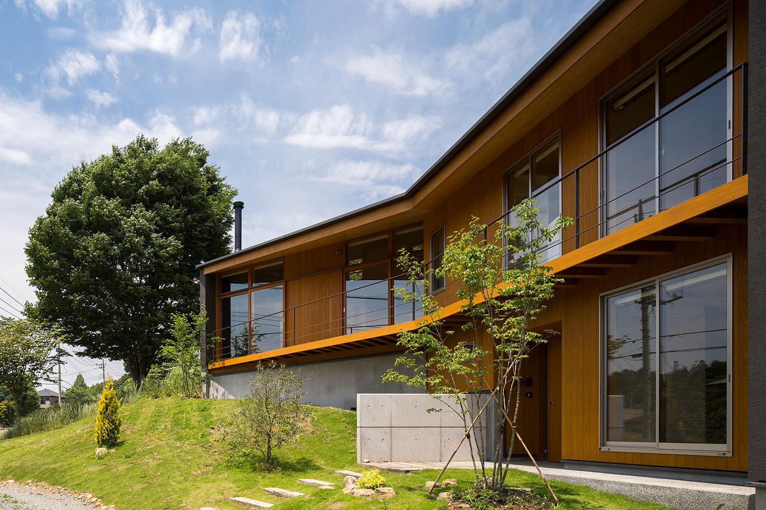 喜連川・傾斜地の家, 中山大輔建築設計事務所/Nakayama Architects 中山大輔建築設計事務所/Nakayama Architects 房子