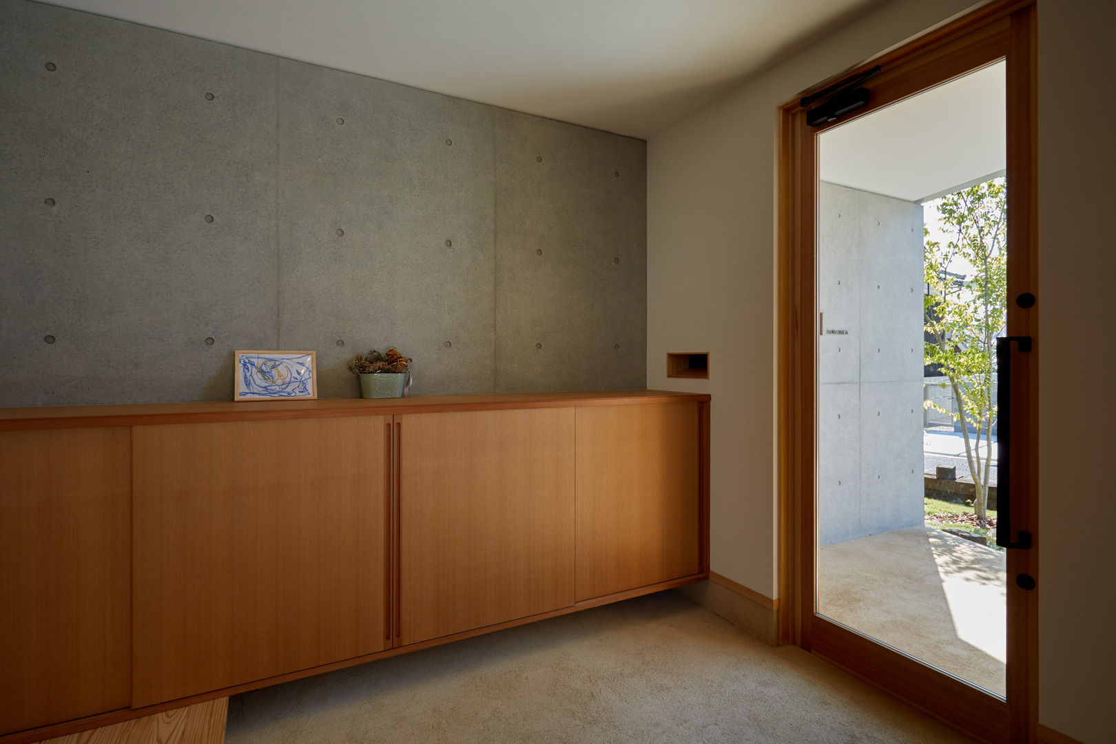 山里のいえ, toki Architect design office toki Architect design office Modern corridor, hallway & stairs Wood Wood effect