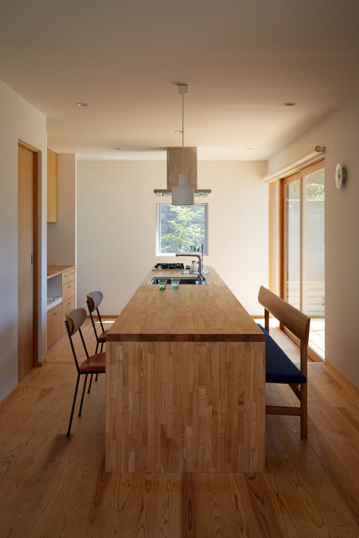 山里のいえ, toki Architect design office toki Architect design office Cocinas de estilo moderno Madera Acabado en madera