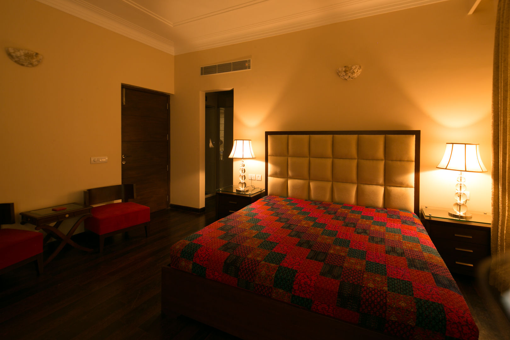 Hibiscus Gurgaon, ACQ Design ACQ Design ห้องนอน เตียงนอนและหัวเตียง