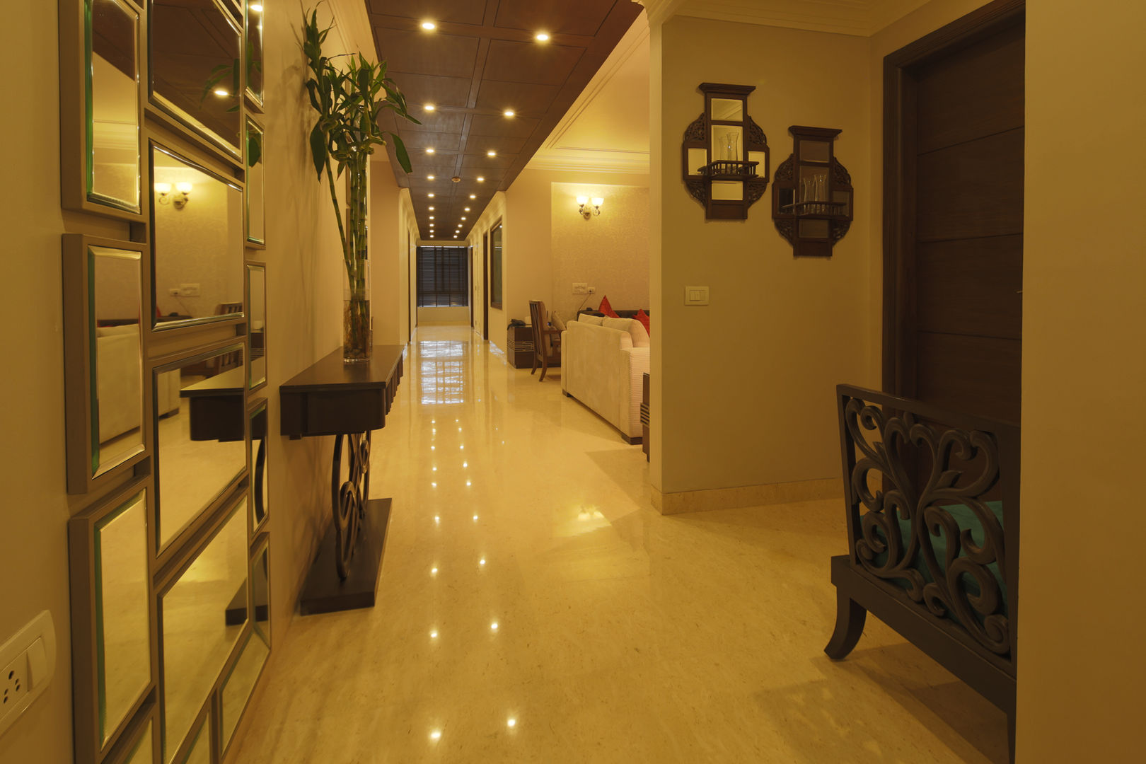 Hibiscus Gurgaon, ACQ Design ACQ Design Moderne gangen, hallen & trappenhuizen Verlichting