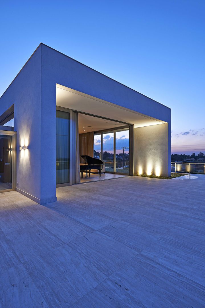 Casa no Condomínio Serra dos Manacás, Lanza Arquitetos Lanza Arquitetos Casas modernas