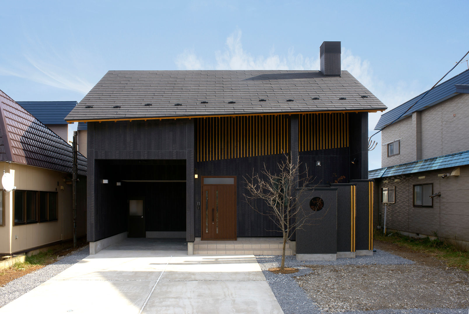 四季の家, 松浦一級建築設計事務所 松浦一級建築設計事務所 Modern corridor, hallway & stairs Wood Wood effect Accessories & decoration