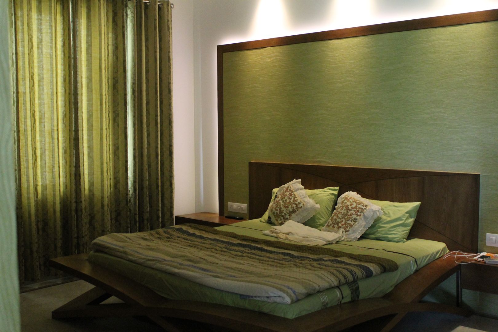 Residential interiors, Ingenious Ingenious Modern style bedroom