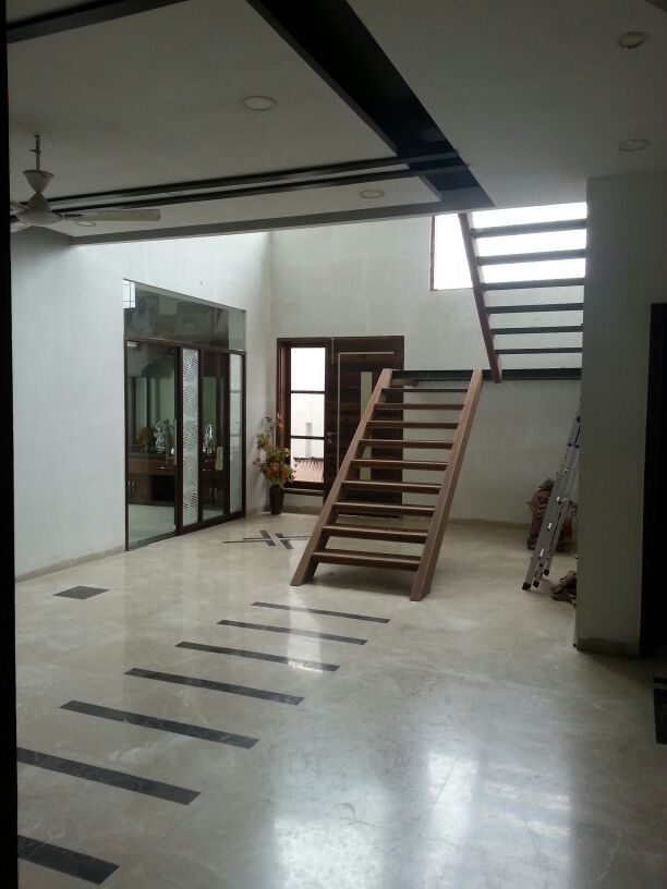 Residential interiors, Ingenious Ingenious Modern Corridor, Hallway and Staircase