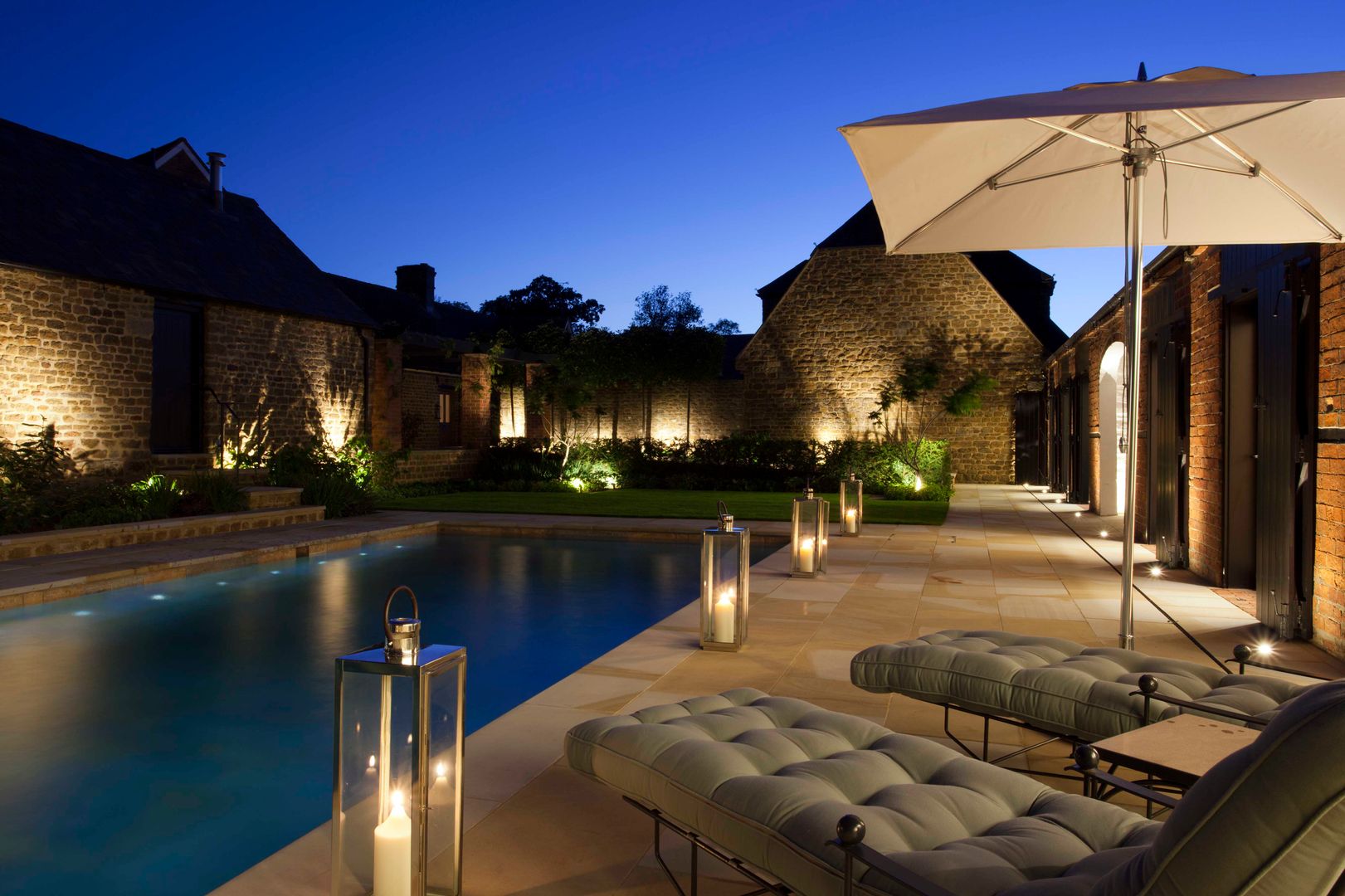 Pool Janine Stone Design مسبح حجر Luxury,Pool