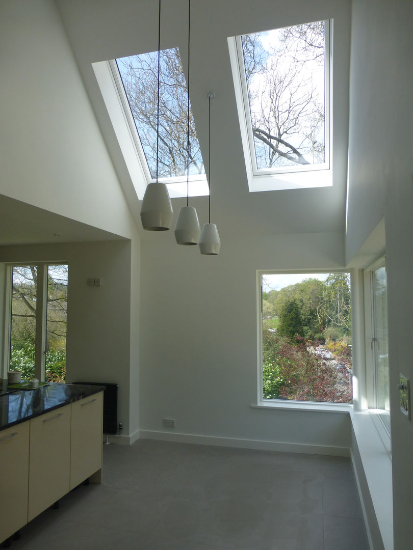 House in Winchester IV, LA Hally Architect LA Hally Architect モダンデザインの ダイニング