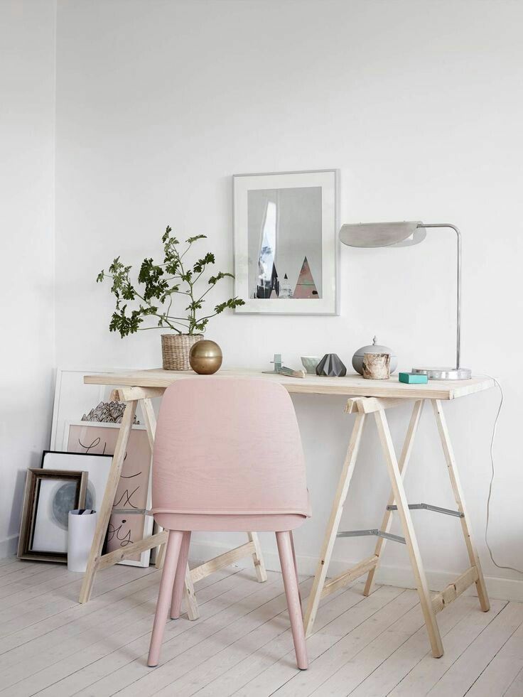 homify Scandinavian style study/office Desks