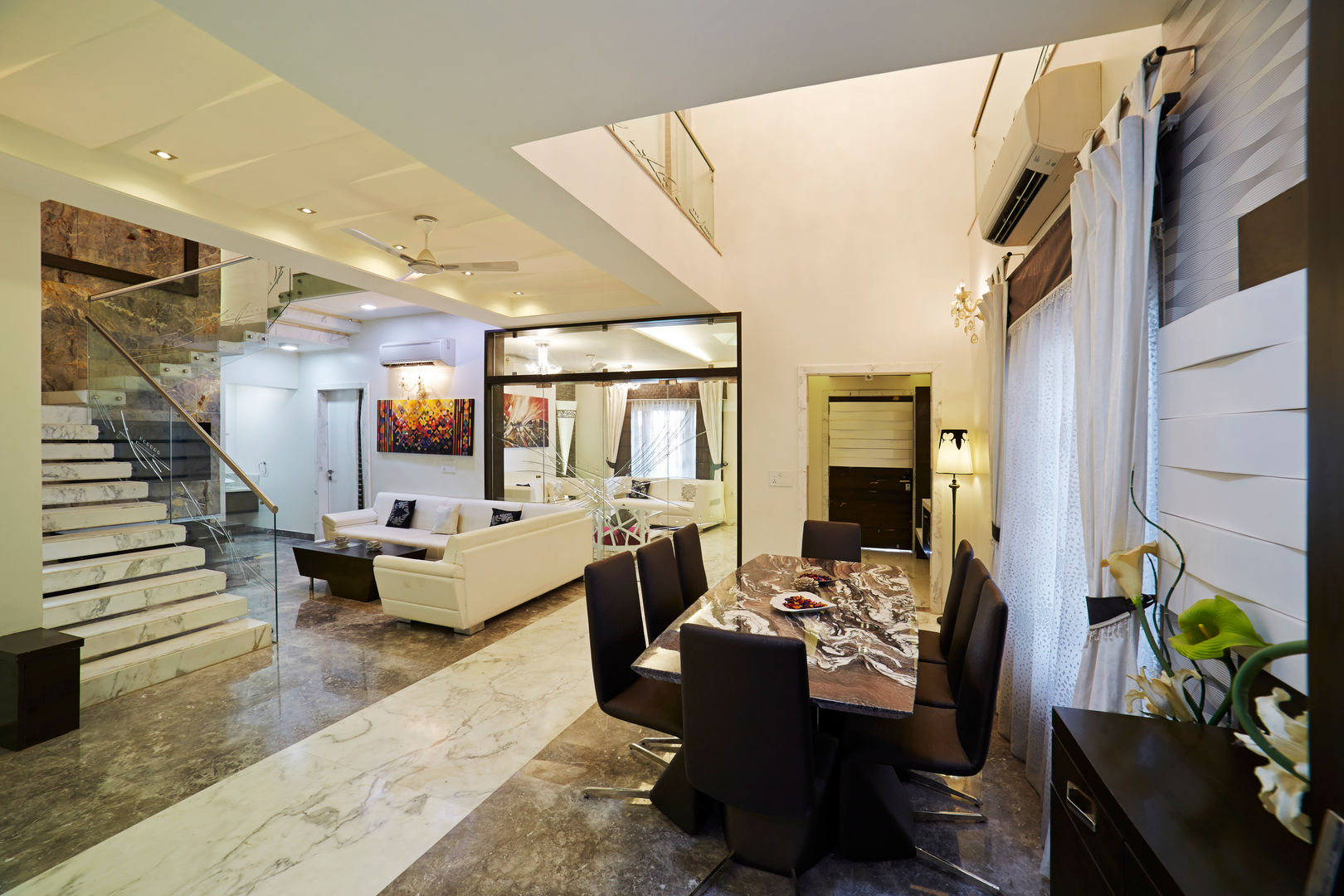 SADHWANI BUNGALOW, 1 Square Designs 1 Square Designs Modern dining room