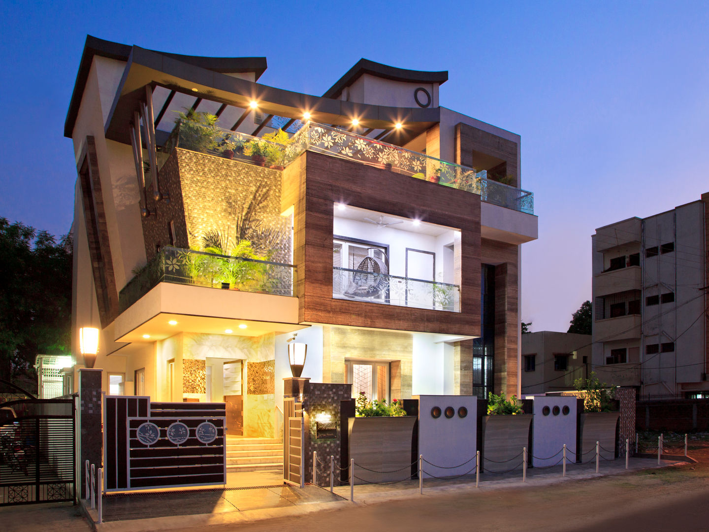 SADHWANI BUNGALOW, 1 Square Designs 1 Square Designs Casas modernas