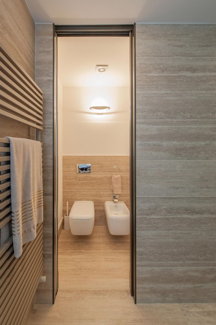 CASA L+L, Studio Associato Casiraghi Studio Associato Casiraghi Bathroom سنگ مرمر