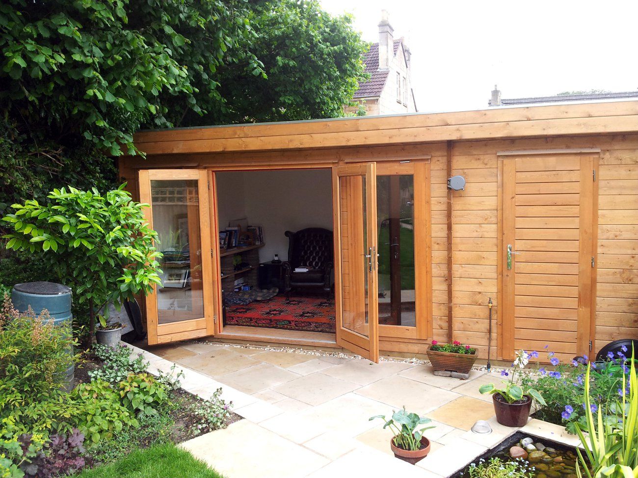 The Somerset Log Cabin Garden Affairs Ltd Ruang Studi/Kantor Modern Kayu Wood effect