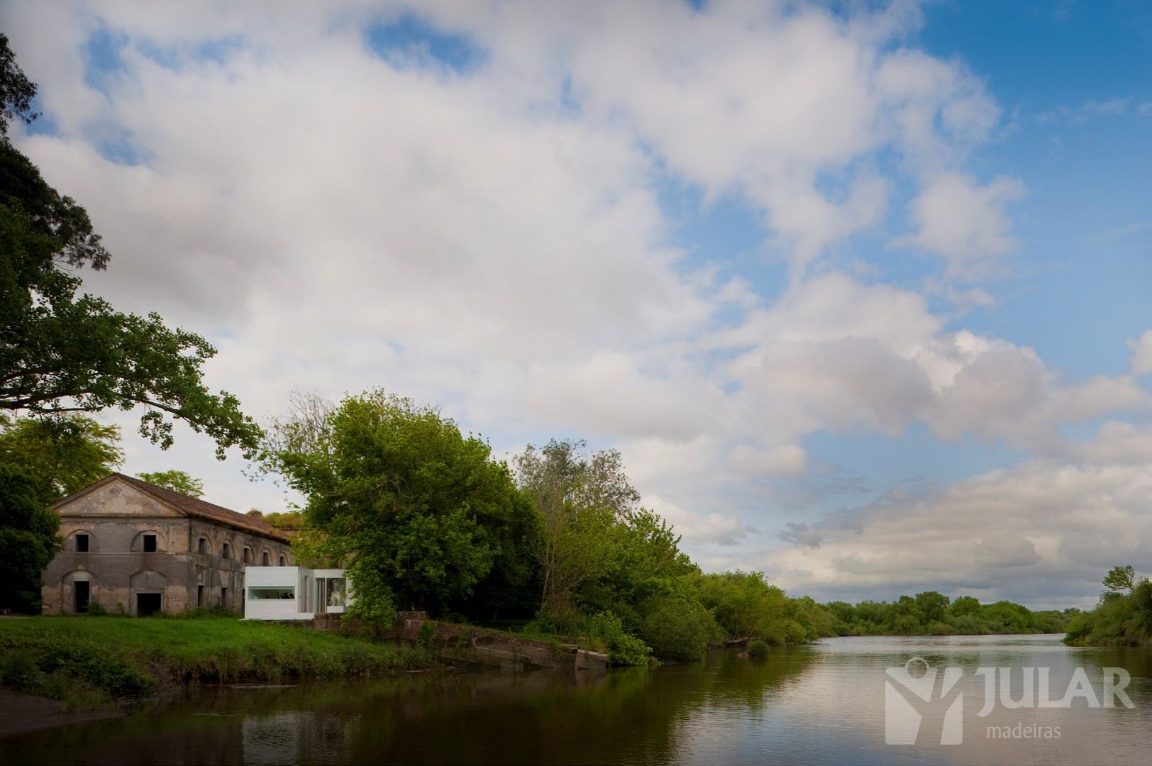 Treehouse Riga, Jular Madeiras Jular Madeiras Minimalist houses Wood Wood effect