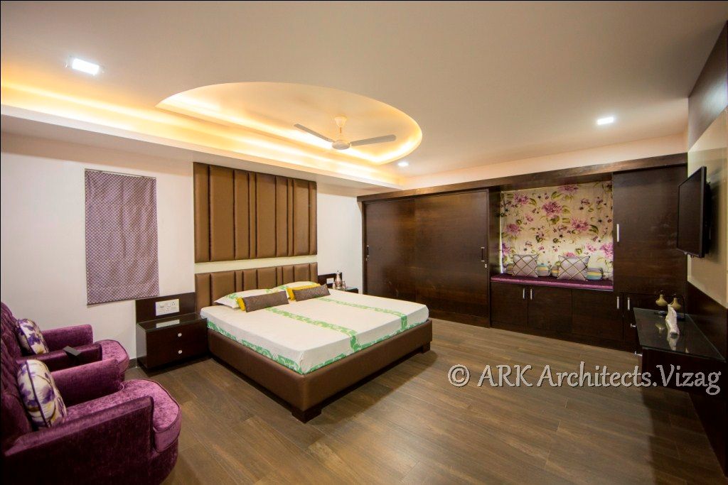 Bunglow at VIP Road, ARK Architects & Interior Designers ARK Architects & Interior Designers Modern style bedroom