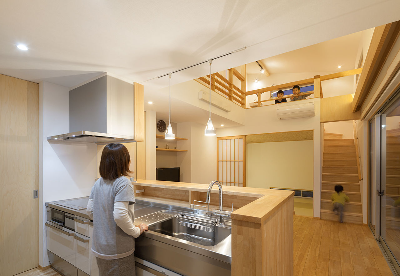 Bonbonniere, 田村の小さな設計事務所 田村の小さな設計事務所 Modern kitchen Wood Wood effect