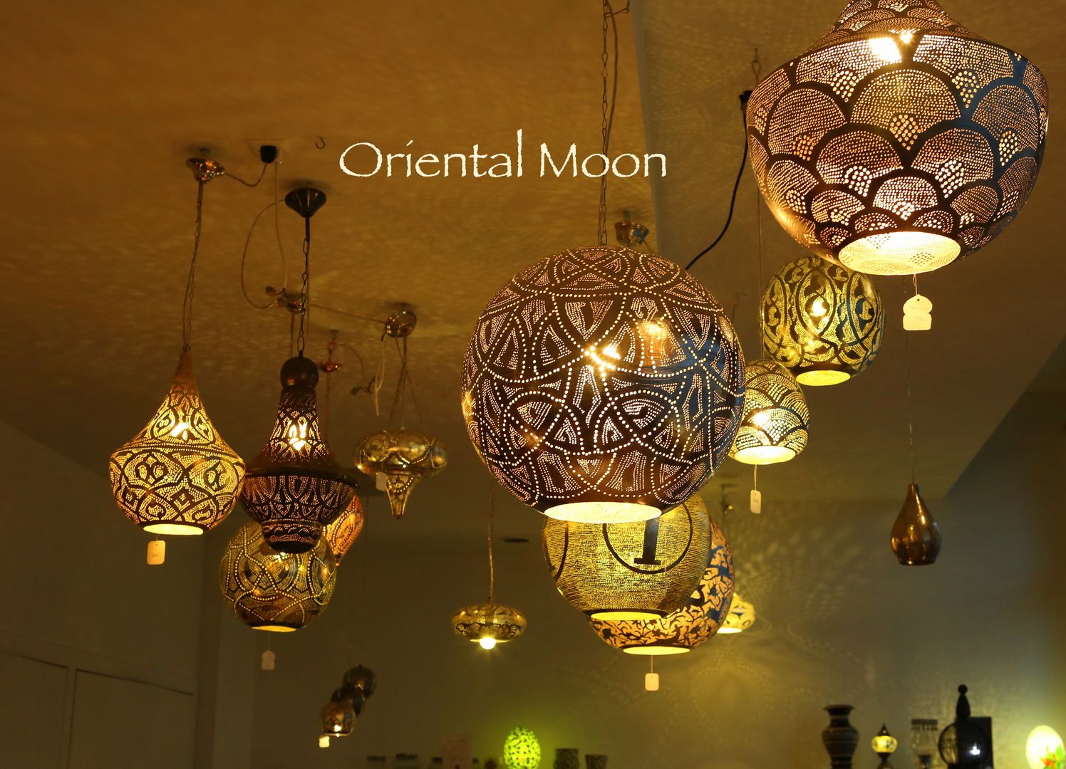 Orientalische Boden/Tisch-Lampen, Oriental Moon Oriental Moon 에클레틱 거실 구리 / 청동 / 황동 조명