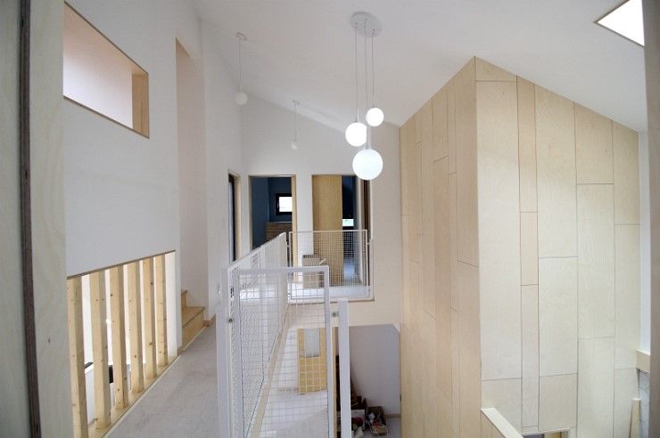경기도 광주시에 위치한 민서네 집, 봄 하우스플랜 봄 하우스플랜 Modern corridor, hallway & stairs