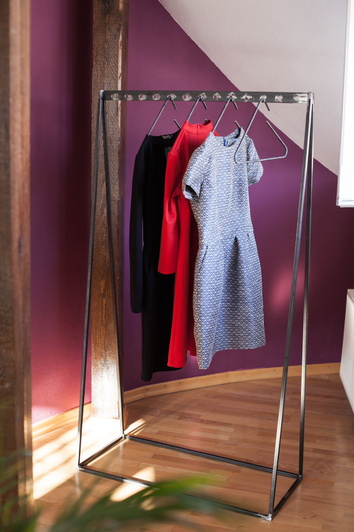 homify Bedroom Wardrobes & closets