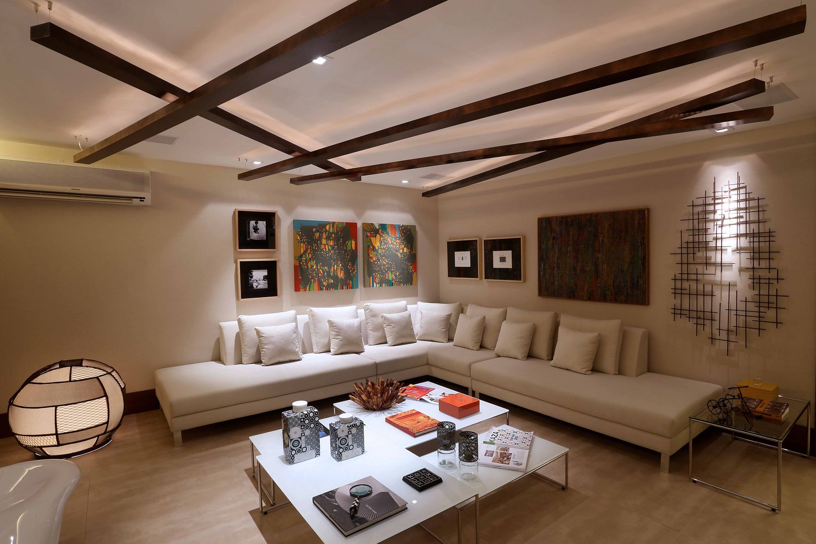 Sala de Estar- Mostra Casa Design, Andréa Spelzon Interiores Andréa Spelzon Interiores Modern living room