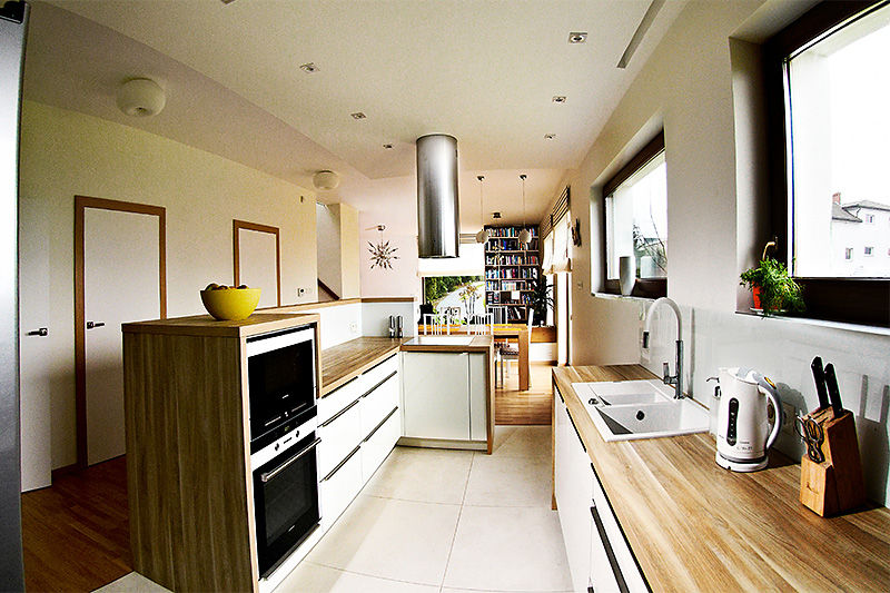 homify Modern kitchen