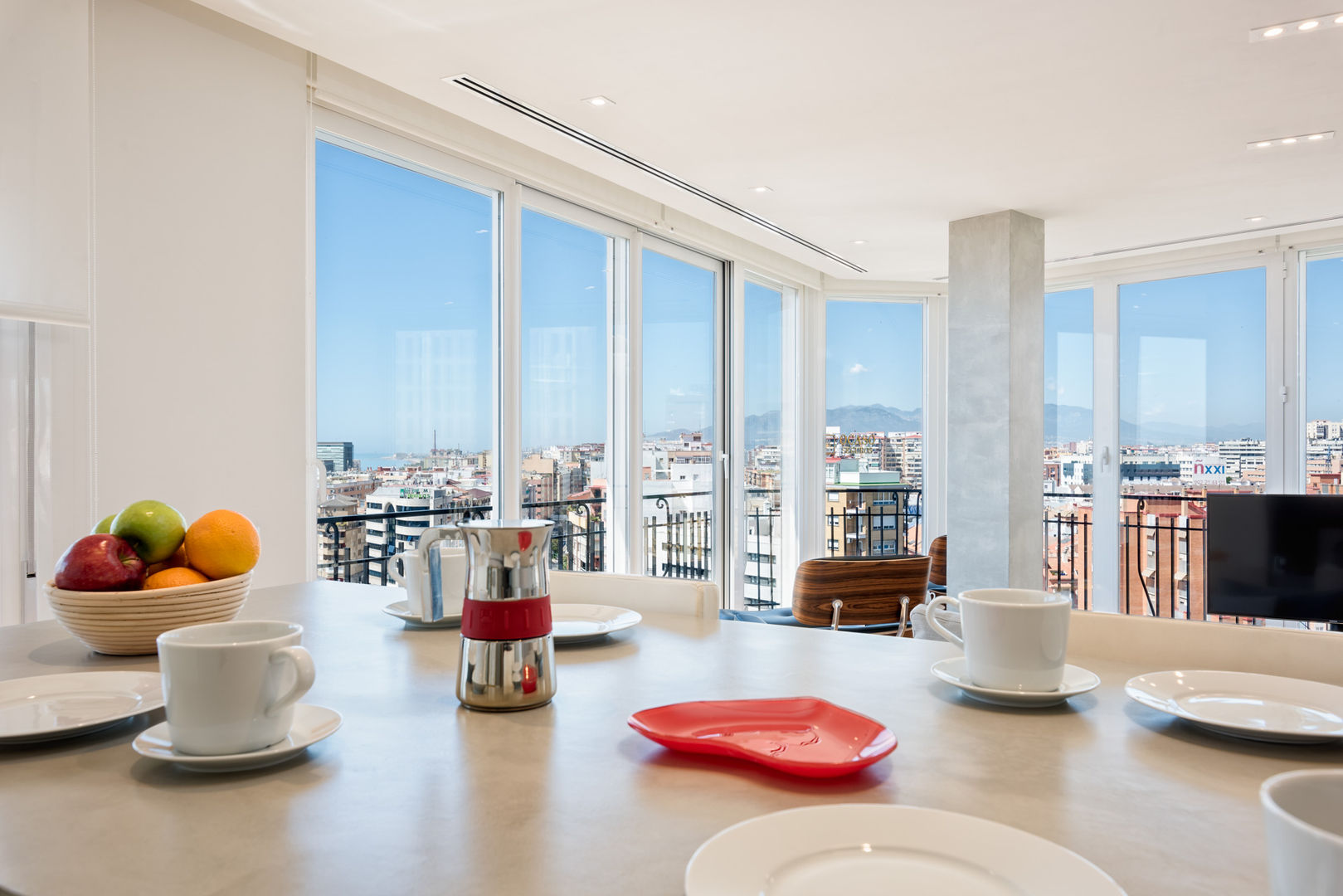 Vistas a la Bahía de Málaga, Espacios y Luz Fotografía Espacios y Luz Fotografía Cocinas de estilo moderno