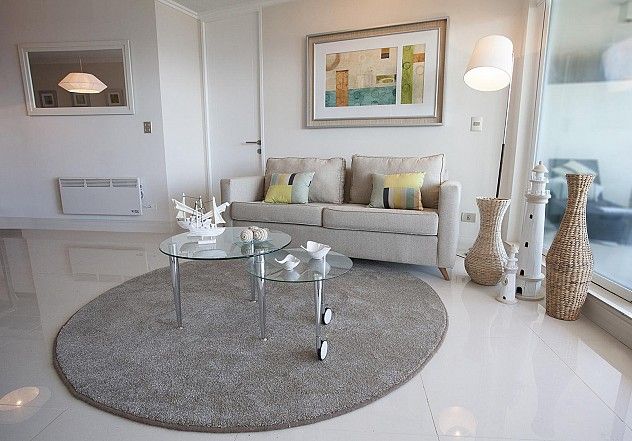 Terraza Pacifico 2 dormitorios, VdecoracionesCL VdecoracionesCL Livings de estilo moderno Living,Cuadros,Mesa de centro,Salas y sillones