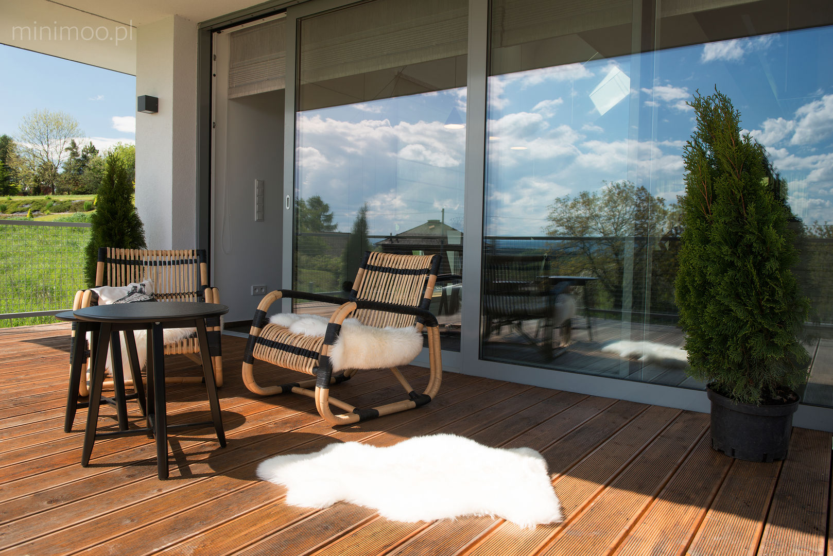 homify Industrial style balcony, veranda & terrace