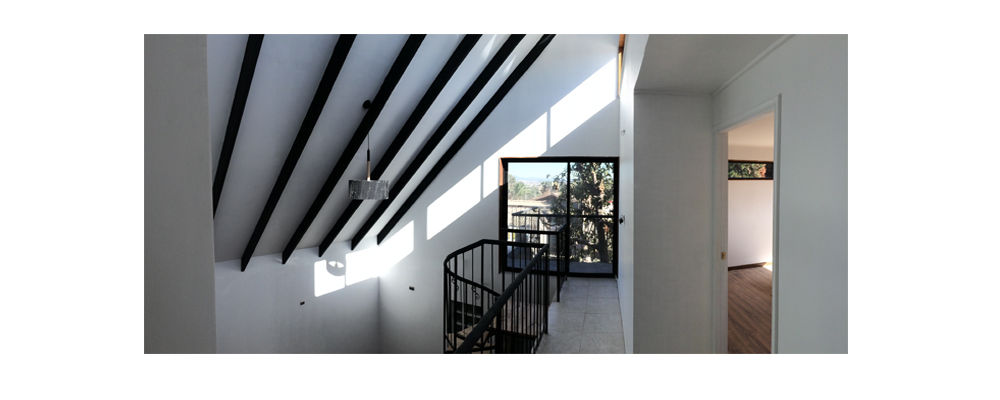 Casa Neff, Herman Araya Arquitecto y constructor Herman Araya Arquitecto y constructor Moderner Balkon, Veranda & Terrasse