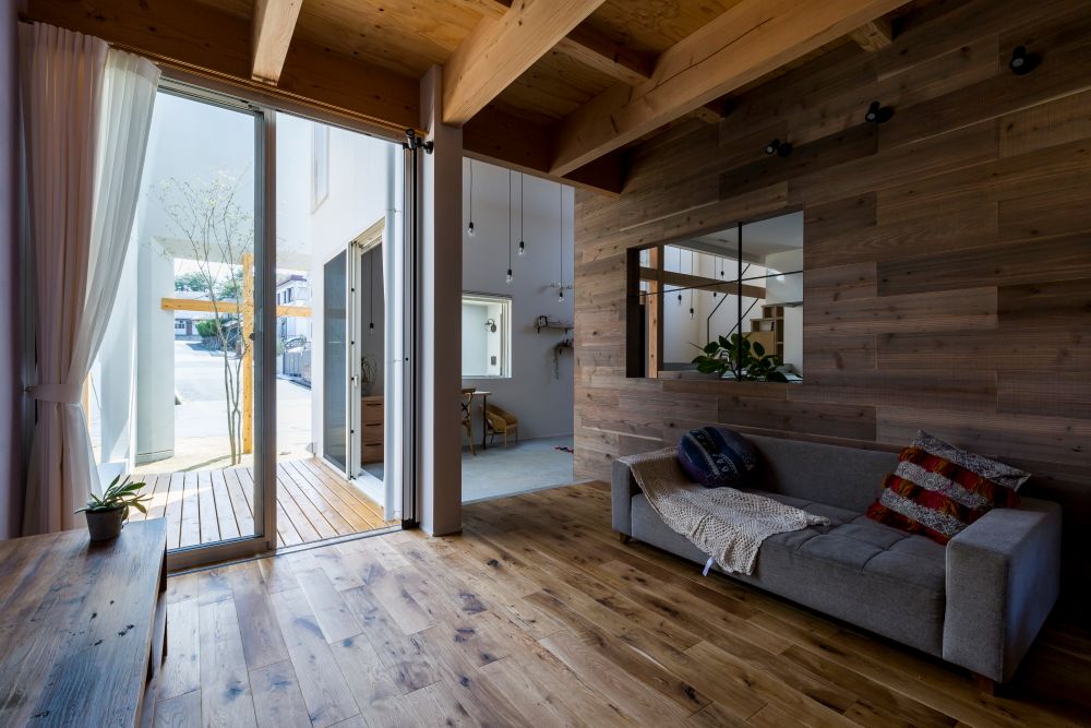 Uji House, ALTS DESIGN OFFICE ALTS DESIGN OFFICE Soggiorno in stile rustico Legno Effetto legno