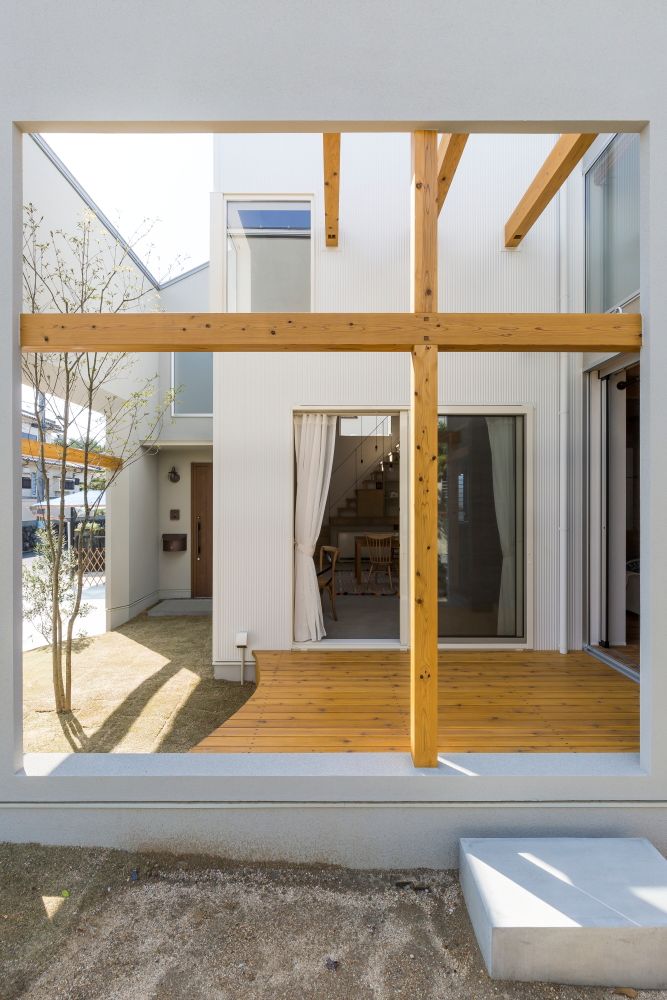 Uji House ALTS DESIGN OFFICE ラスティックな 家 木 木目調