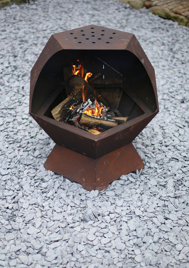 Decahedron Fire pit and BBQ Digby Scott Designs Moderne tuinen Metaal Vuurplaatsen & barbecues