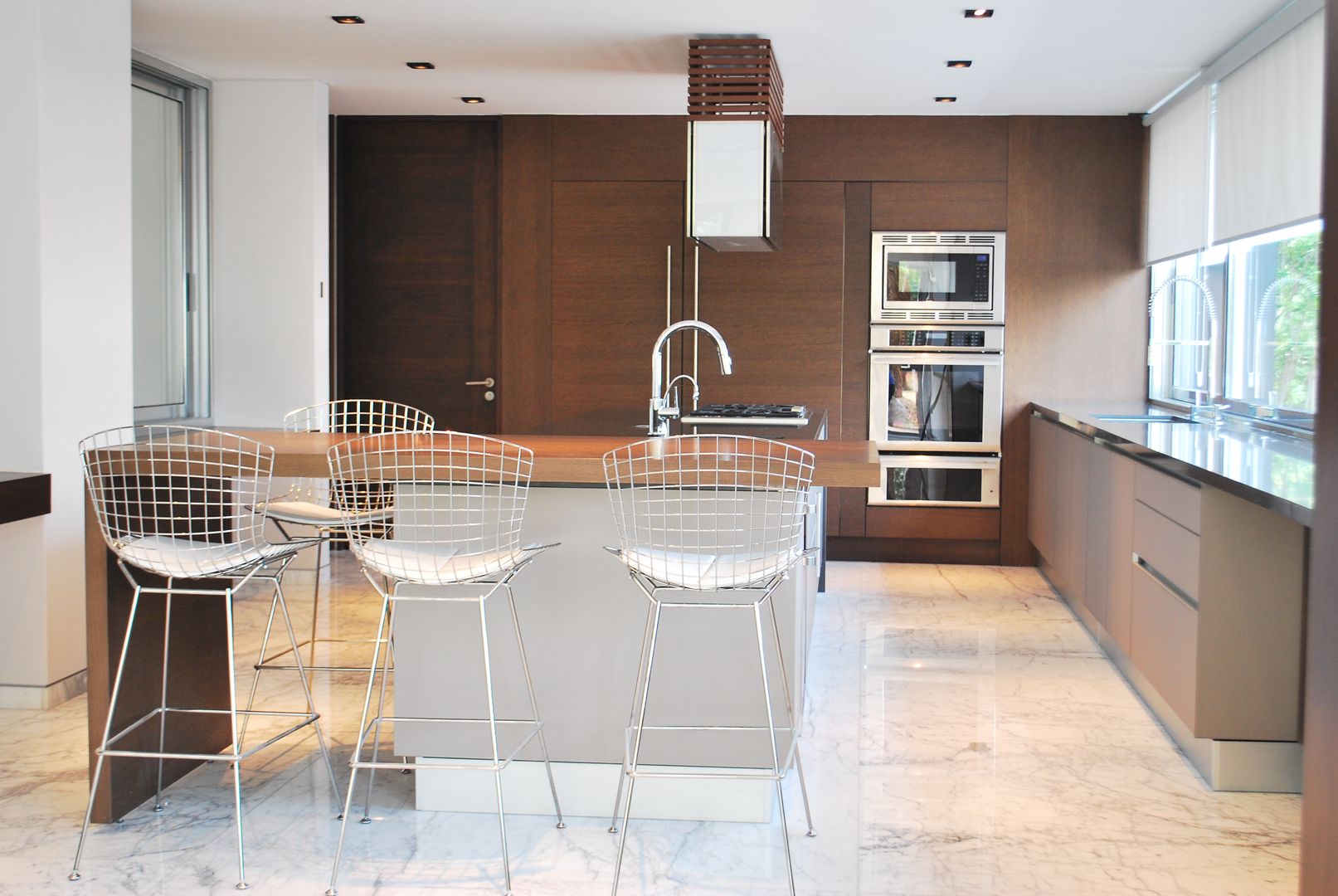 homify Modern kitchen