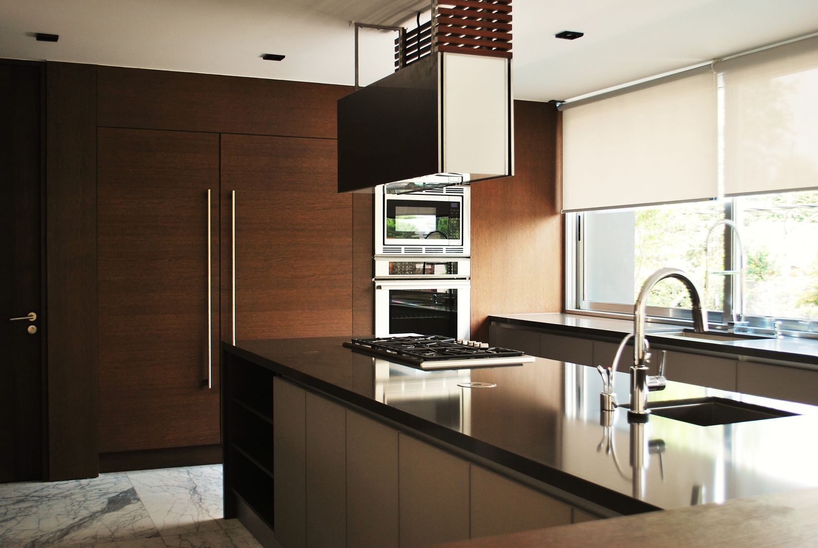 homify Modern kitchen