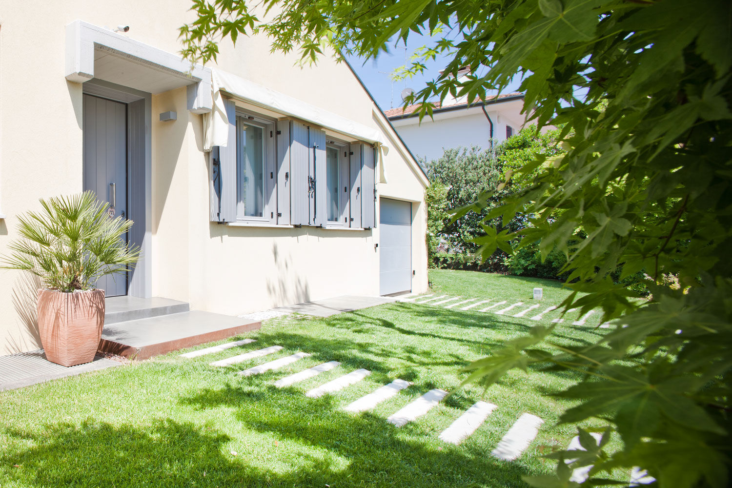 C House, EXiT architetti associati EXiT architetti associati Jardines de estilo minimalista