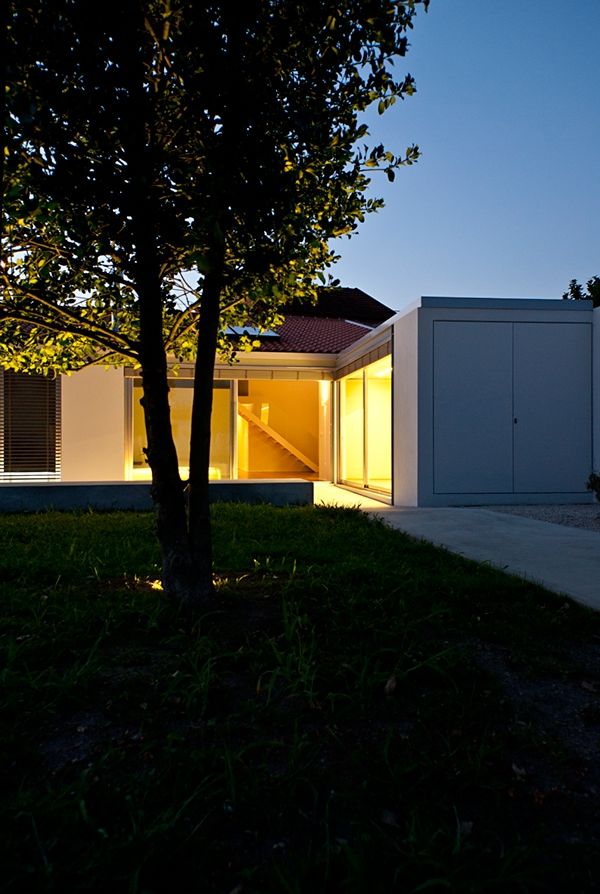 pa_house, rui ventura | [v2a+e] rui ventura | [v2a+e] Casas de estilo minimalista