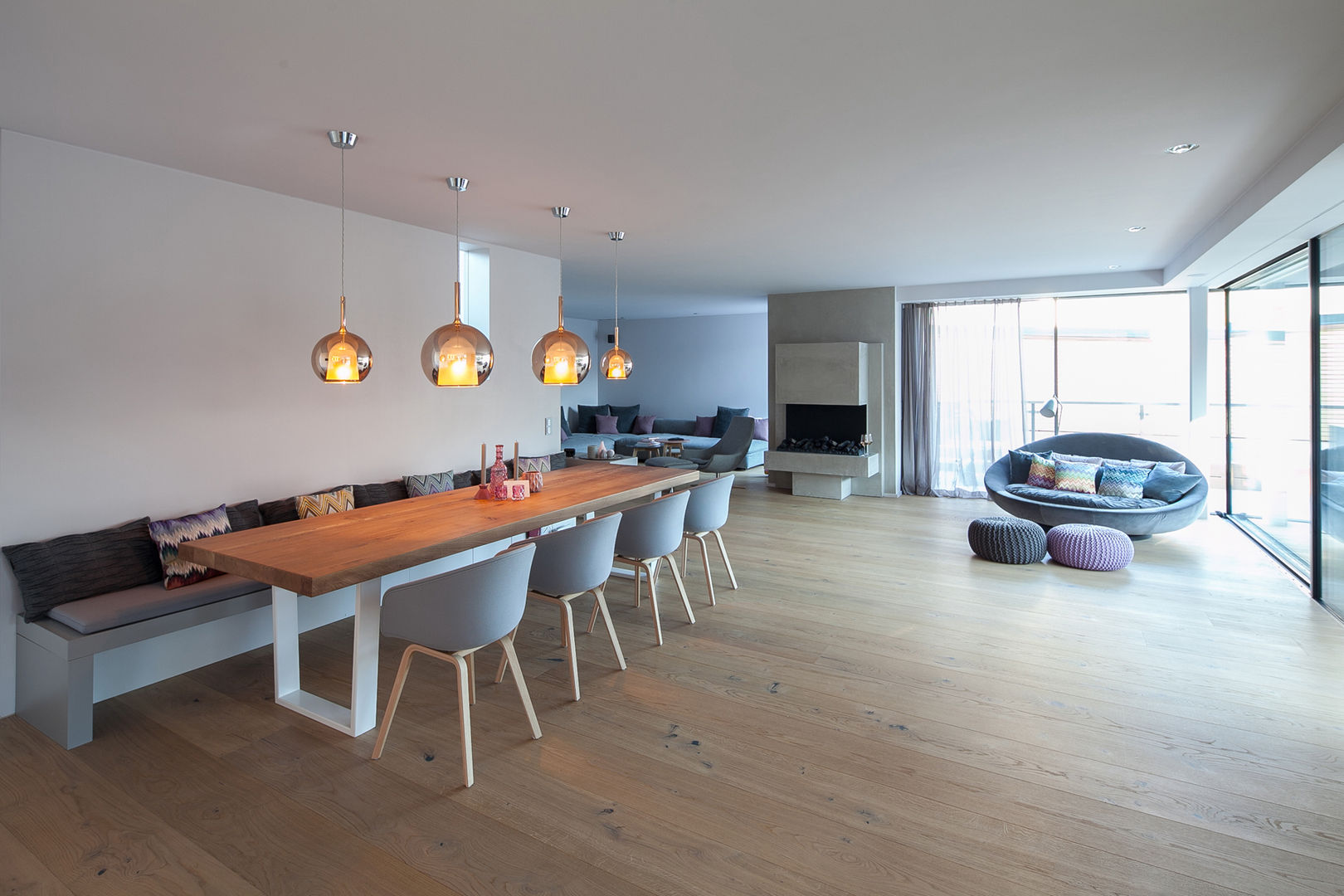 Villa S, BESPOKE GmbH // Interior Design & Production BESPOKE GmbH // Interior Design & Production Modern dining room