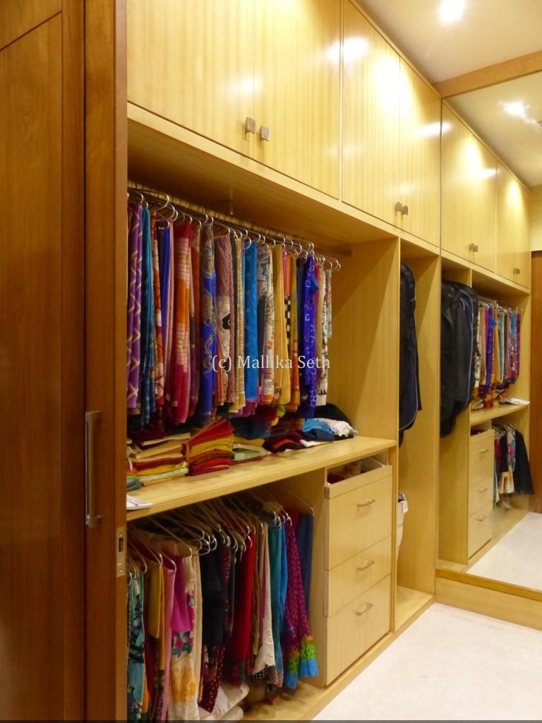 Interiors for a Villa at Ferns Paradise, Bangalore, Mallika Seth Mallika Seth Closets