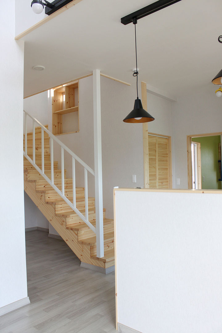 homify Pasillos, vestíbulos y escaleras rurales