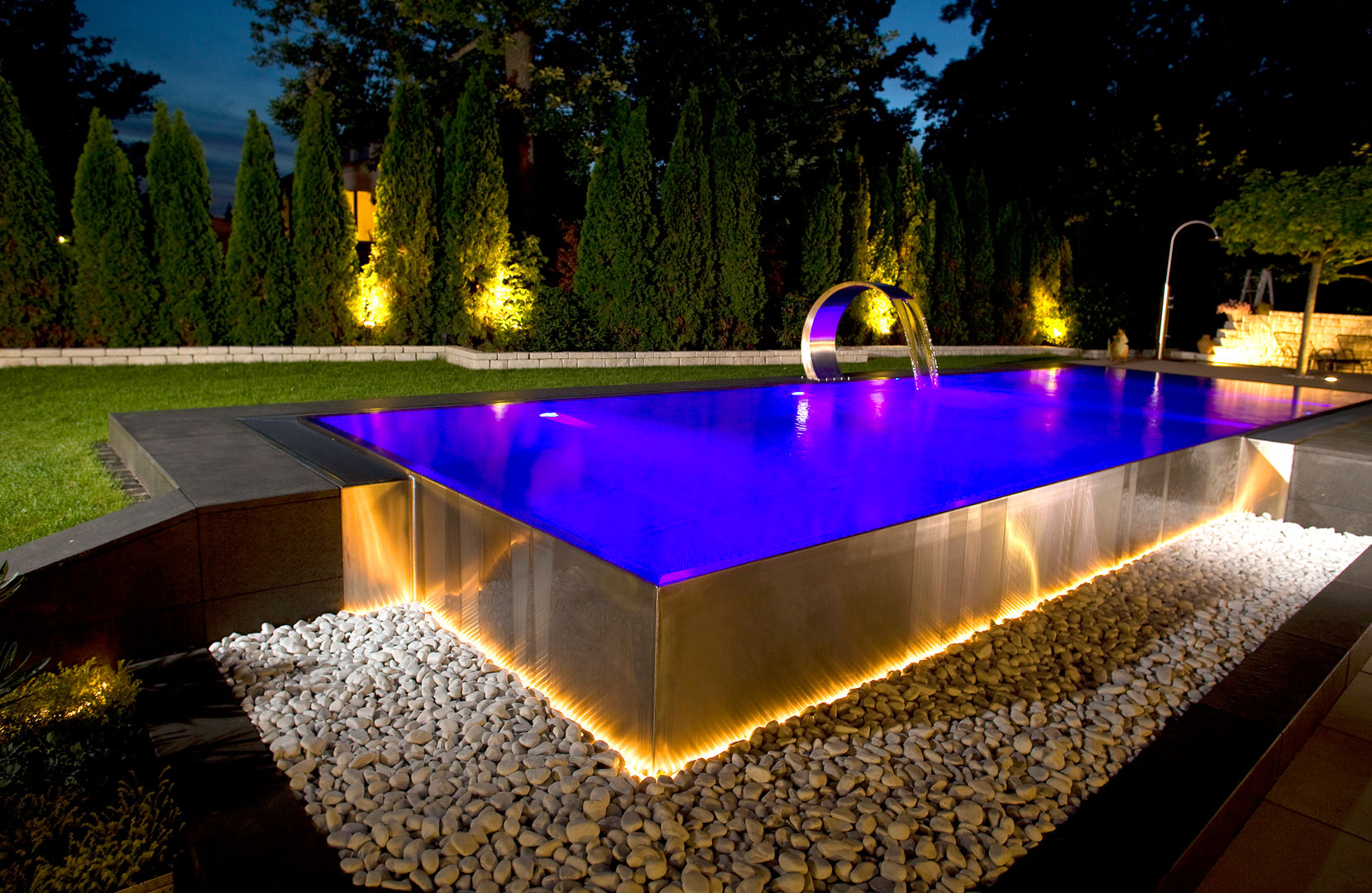 Berndorf Bäderbau Stainless Steel Private Pool (Germany Bavaria) homify Басейн