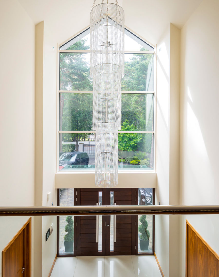 Bingham Avenue, Evening Hill, Poole, David James Architects & Partners Ltd David James Architects & Partners Ltd Classic style corridor, hallway and stairs