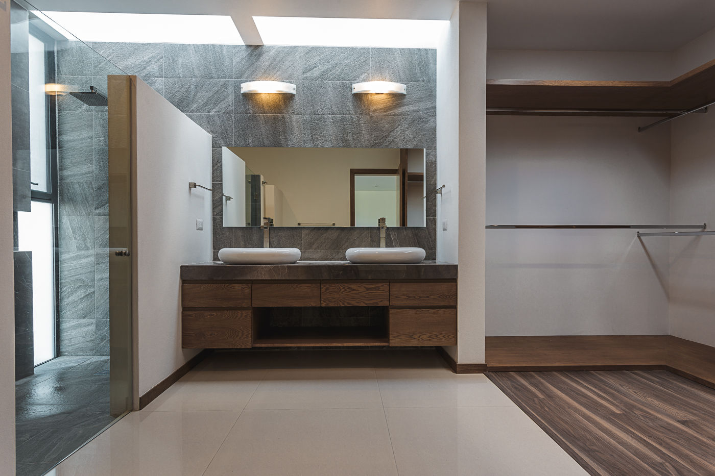 Bosques de Bugambilias, 2M Arquitectura 2M Arquitectura Ванная комната в стиле модерн