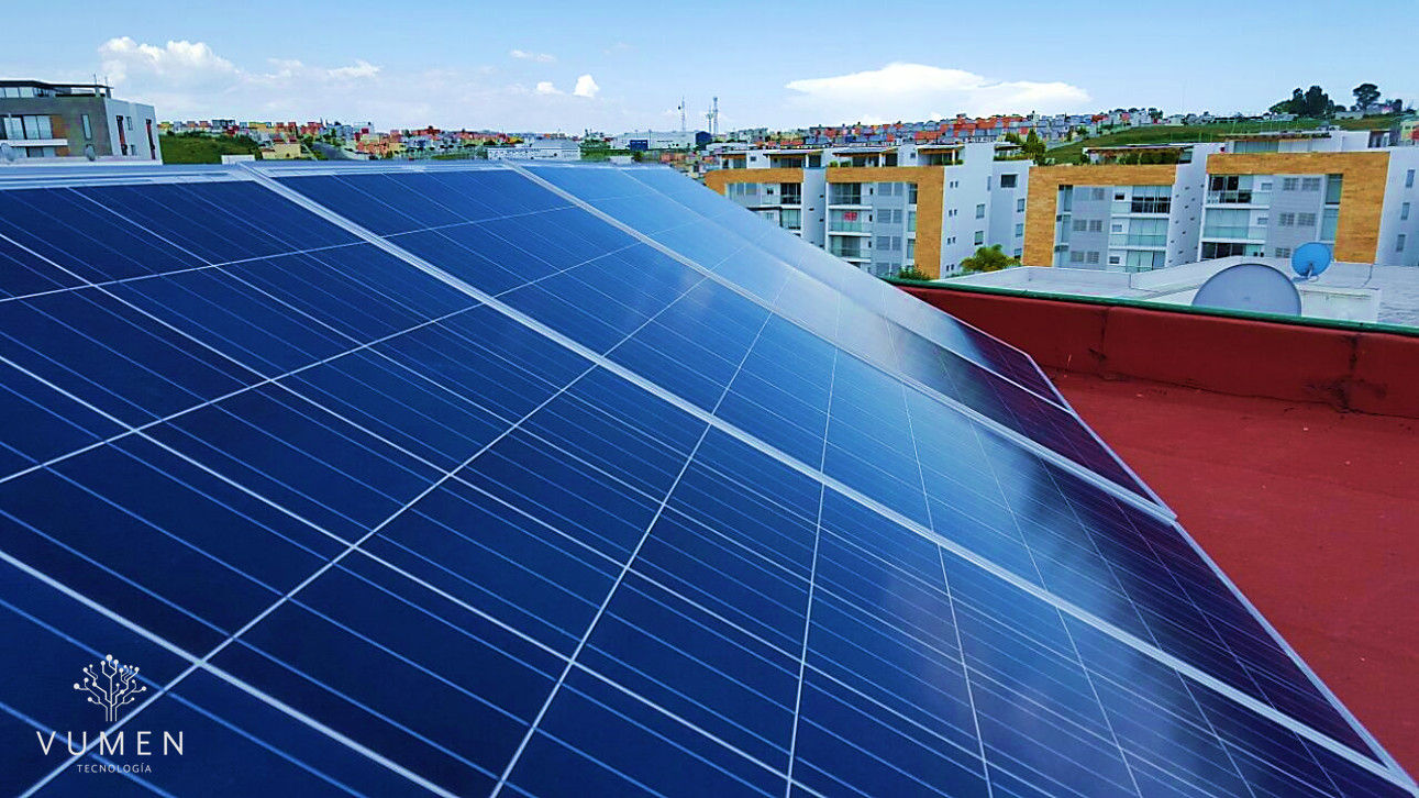 Sistema solar residencial de interconexión a CFE, Vumen Vumen Nhà phong cách công nghiệp