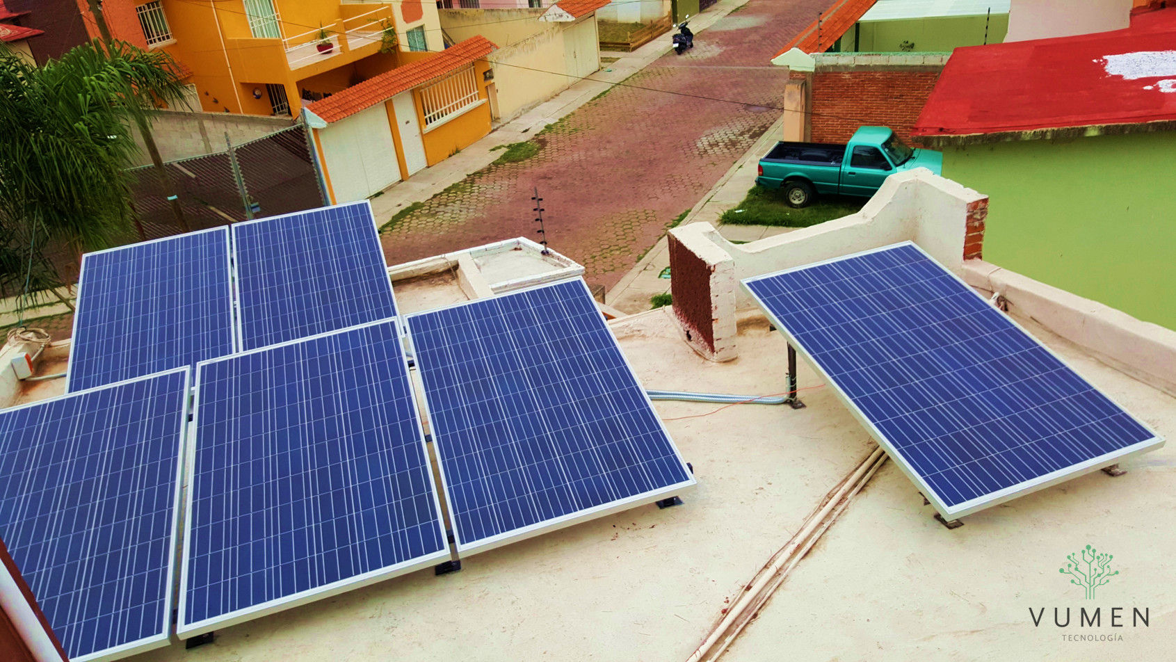 Sistema solar residencial de interconexión a CFE, Vumen Vumen Casas industriais