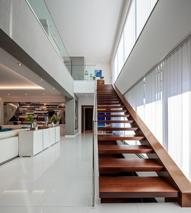 Moradia Algarve 2013, Atelier Ana Leonor Rocha Atelier Ana Leonor Rocha Modern Corridor, Hallway and Staircase