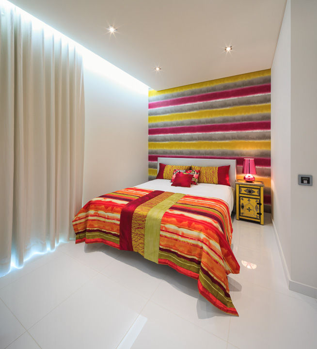 Moradia Algarve 2013, Atelier Ana Leonor Rocha Atelier Ana Leonor Rocha Modern style bedroom