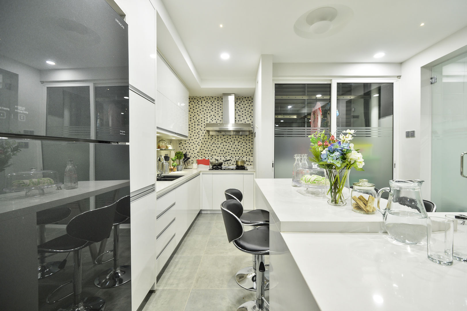 Ultramodern Loft | CONDOMINIUM, Design Spirits Design Spirits Cucina moderna