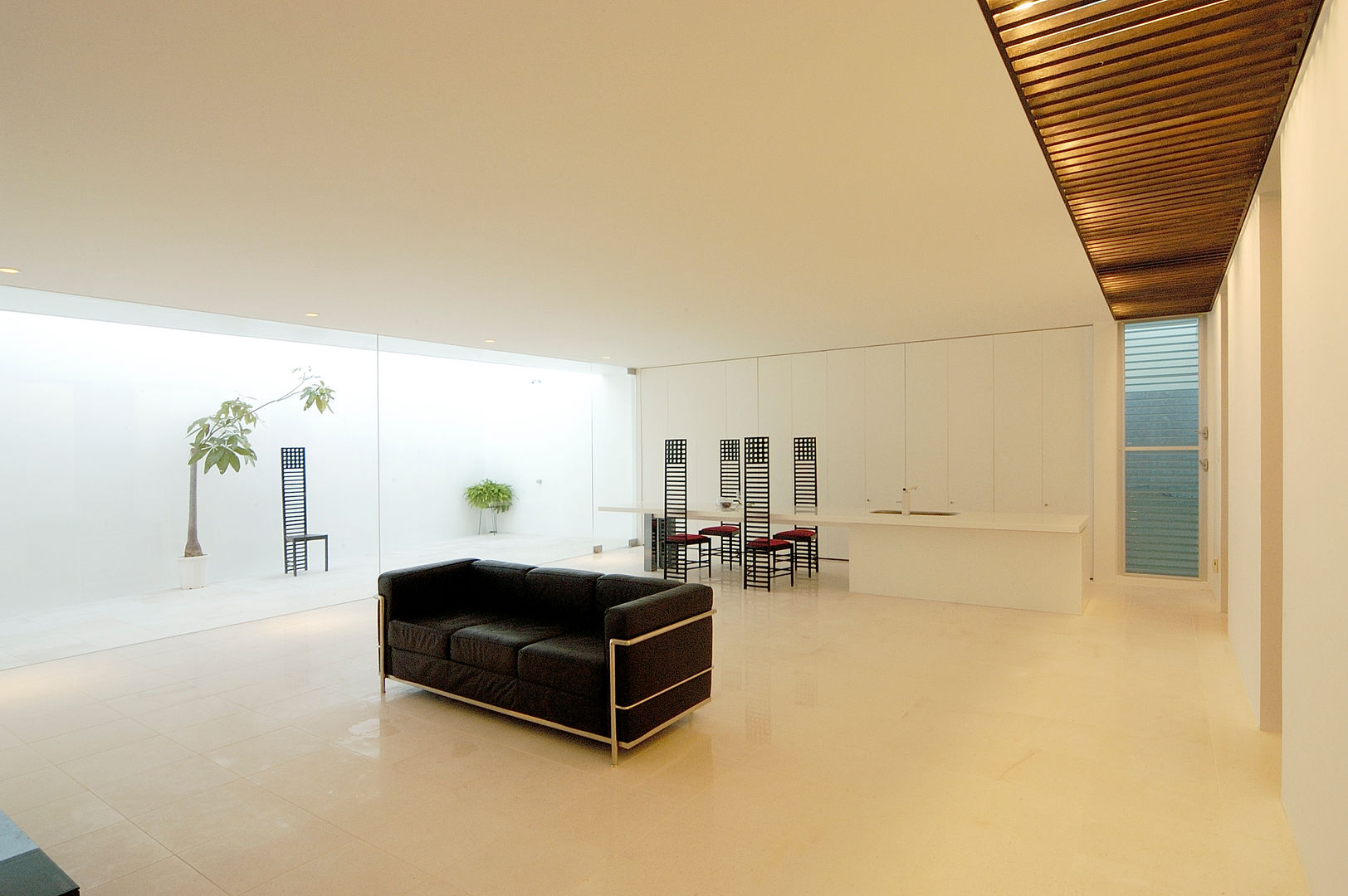 KNJ-HOUSE, 門一級建築士事務所 門一級建築士事務所 Minimalistische Wohnzimmer Marmor
