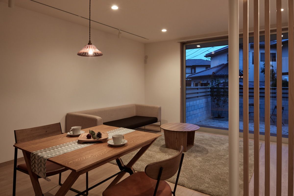 CLAIR KORAKUEN, toki Architect design office toki Architect design office モダンデザインの リビング